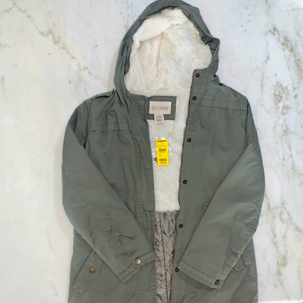 New Girls’ Tilly’s Sky and Sparrow olive green, twill jacket in size L